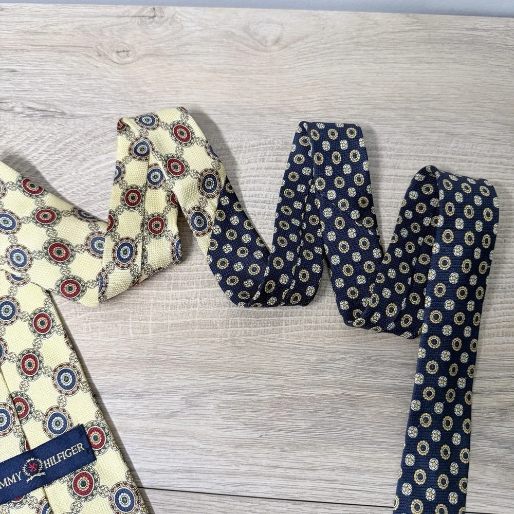 Tommy‎ Hilfiger Geometric Medallion Print Tie Yellow Blue Red Designer Vintage